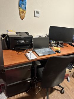 Desk & Office chair