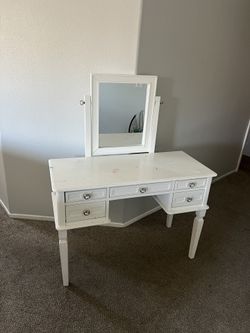 Kids Vanity 