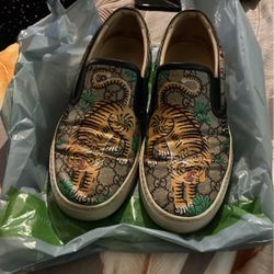 Gucci Tiger Slide On Shoes Size 8.5