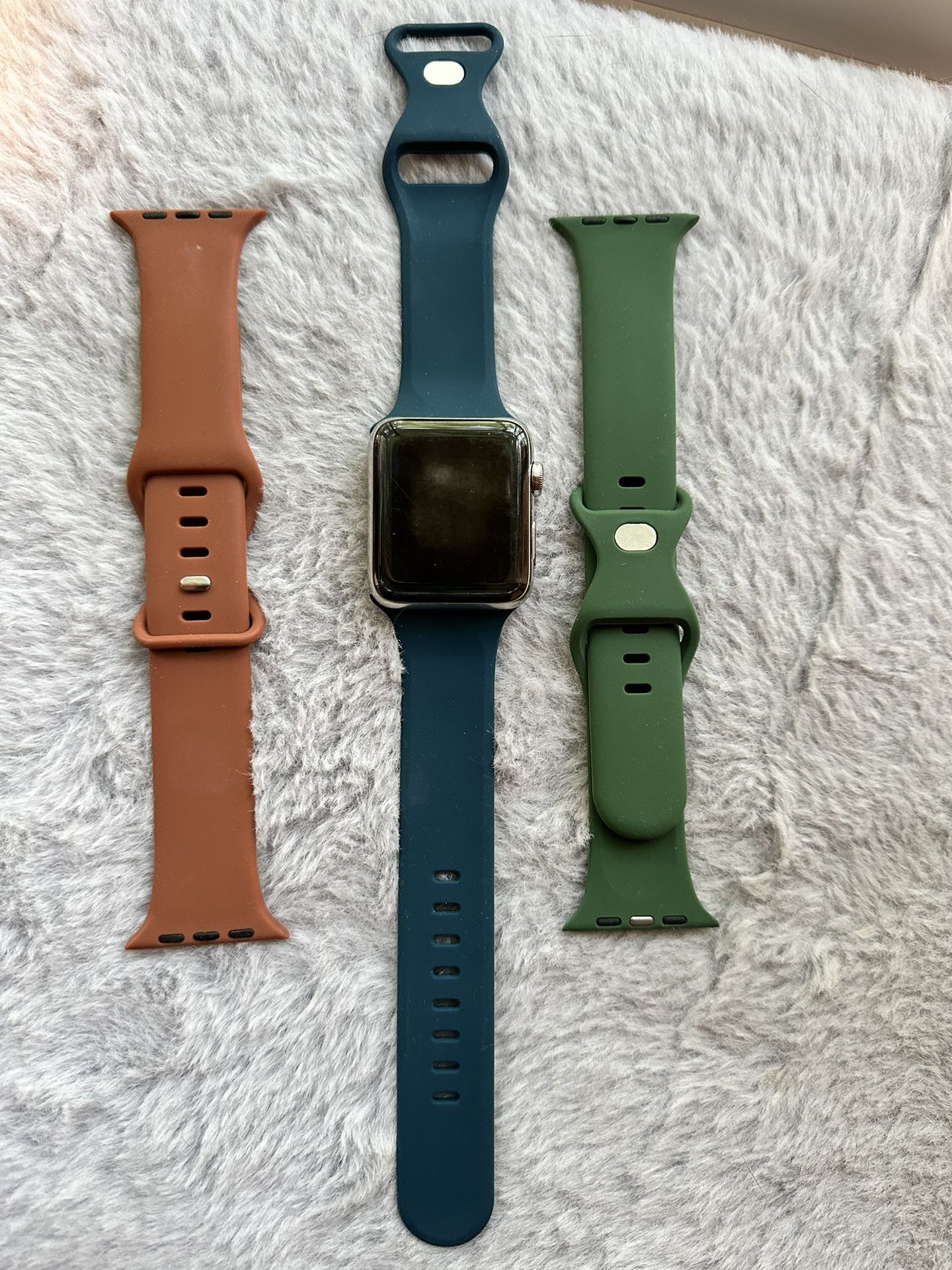 Apple Watch Series 3 (GPS + Cellular) – Great Condition
