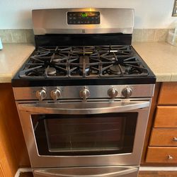 Gas stove