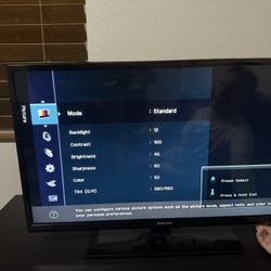 📺  Samsung 32” TV – Great Condition – No Remote