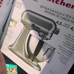 Kitchen Aid Mixer Silver