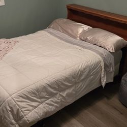 Full Size bed