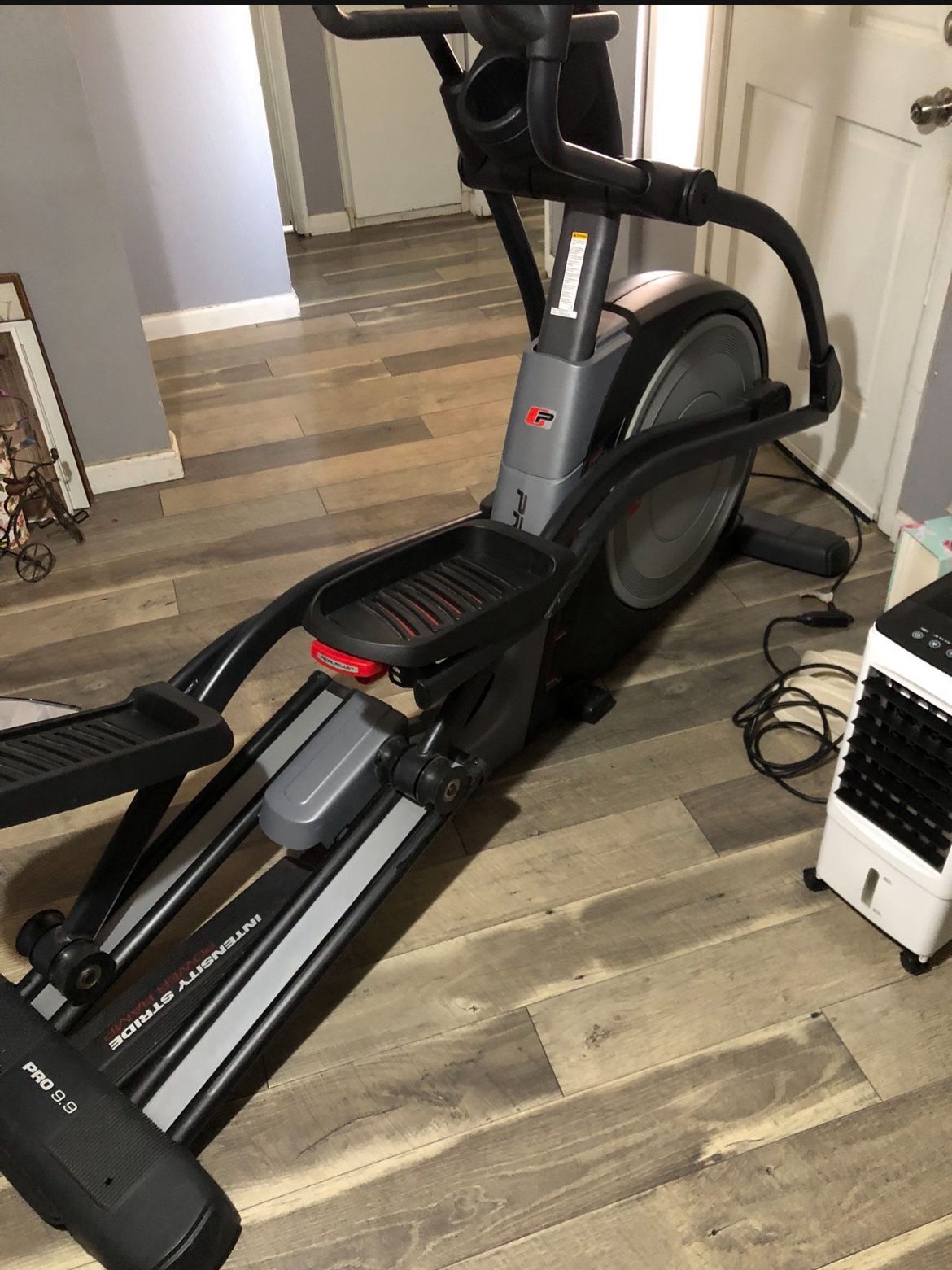 ProForm Pro 9.9 Elliptical Elliptical