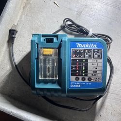 MAKITA 18volt Battery Charger
