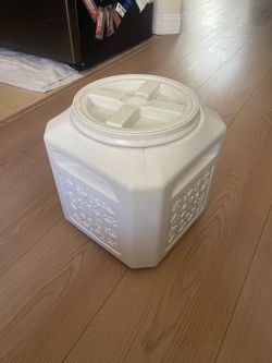 Vittles Vault Stackable Pet Food Storage Container 25 lbs medium