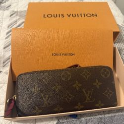 Louis Vuitton Clement Wallet