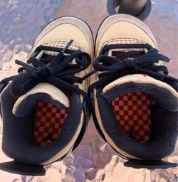 Air Jordan 4 “Pizza” size 8c