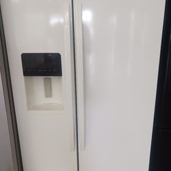 Kenmore Side By Side Fridge Fully Functional Exellent Condition 