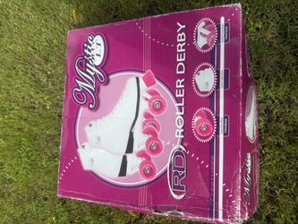 Women’s Roller Derby Skates