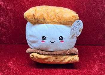 Cute and cuddly food plush S’more