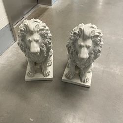 Lion Statue Asking 250 A Piece