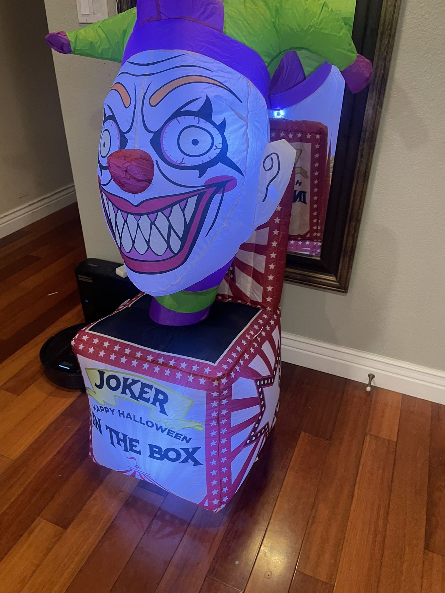 Creepy Clown In A Box Halloween Inflatable