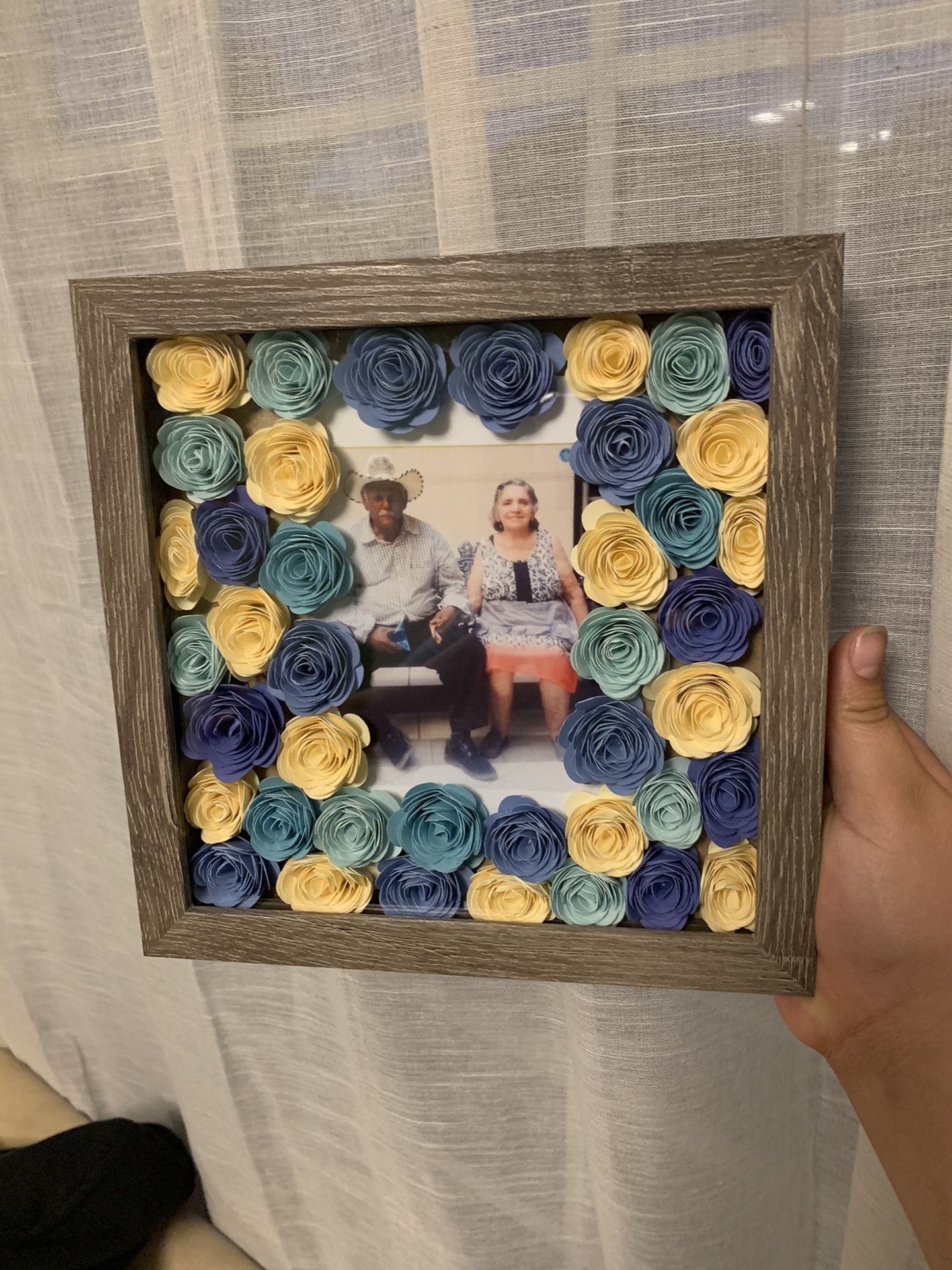 Floral shadow box 🌸