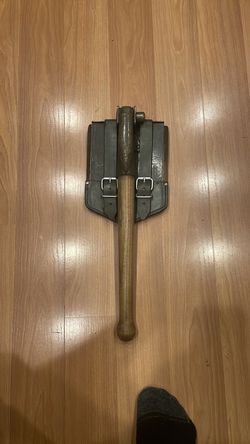 Vintage 1966 German folding shovel