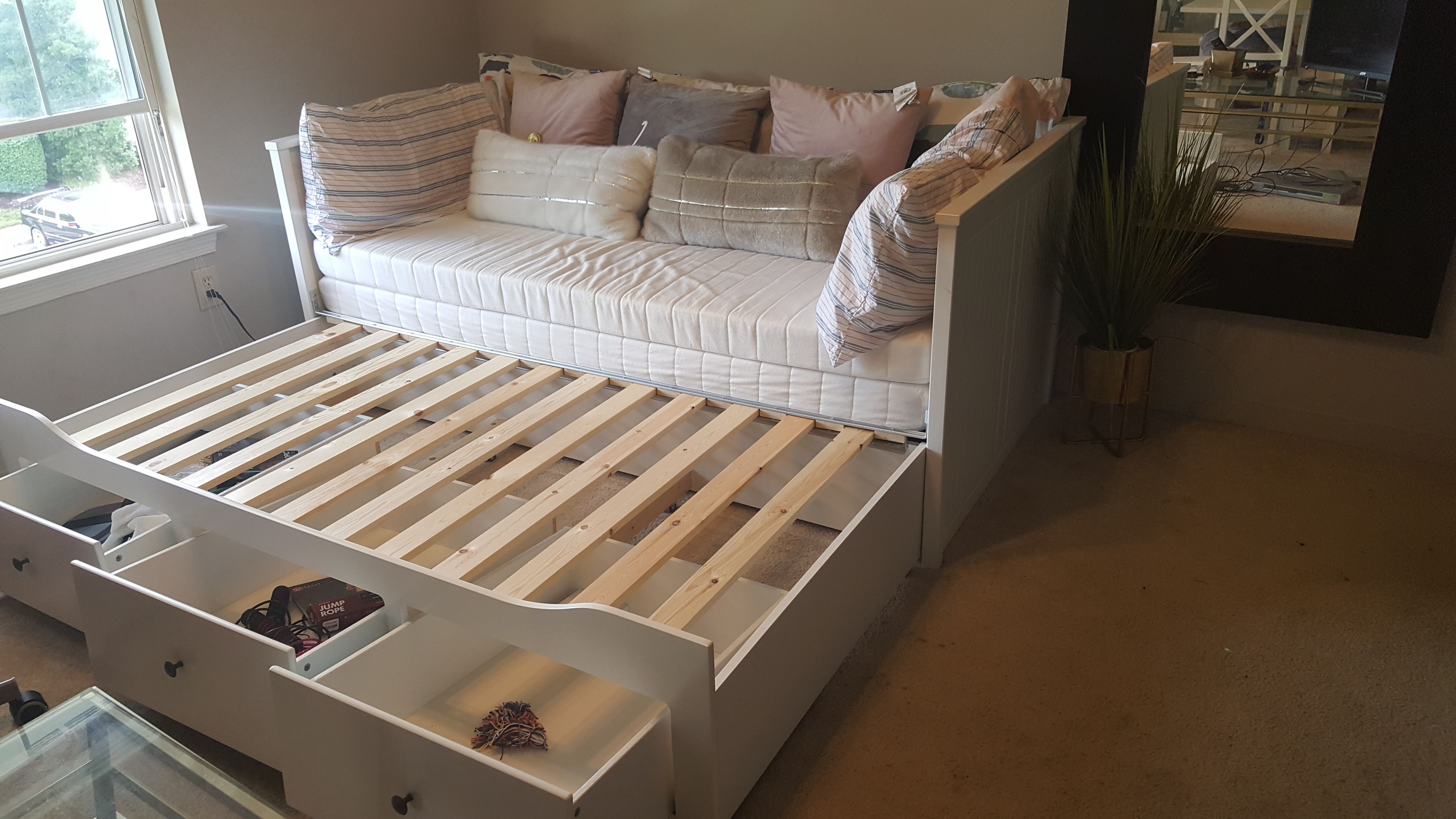 Ikea daybed
