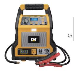 Cat® Power Station with 1,200-Peak-Amp Jump Starter, Tire Compressor, and Power Inverter, CJ1000DXT in Yellow