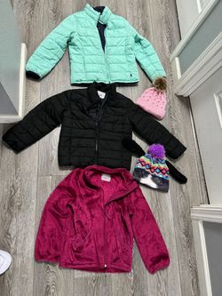 Girls jackets bundle from children’s place size 7,8 in good condition