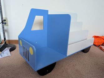 Kids Book shelf