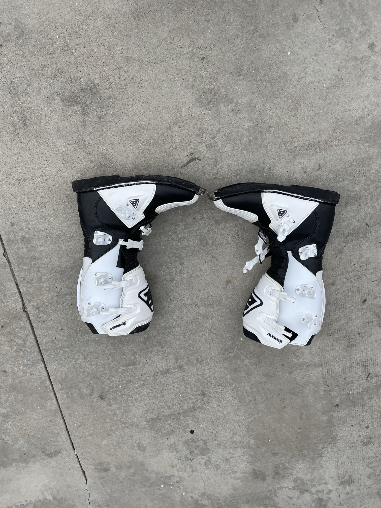 Brand New Answer Boots