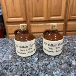 Vintage Ceramic Old Talbott Tavern, Bardstown”, Kentucky Pair Of Salt And Pepper Shakers.  Preowned Never Used 