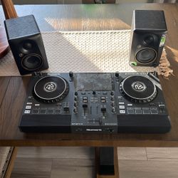 Numark Mixstream Pro+ w/Bluetooth Speakers