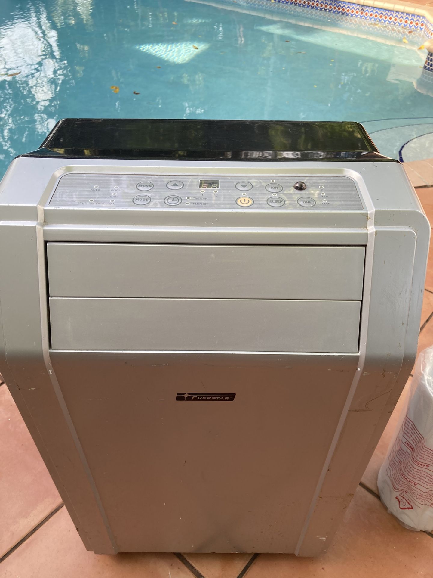AC Ever Star 9500 BTU Perfec Condition Kendall West Area