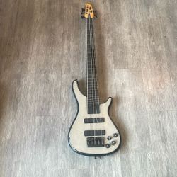 Scorpion 5 String Fretless Bass