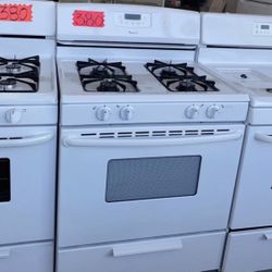 30” Magic Chef White Gas Stove