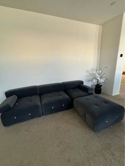 Velvet Sectional With Reversible Chaise, 4 Seater Modular Sectional. $350 or best offer.