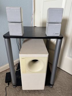 BOSE Speakers in Great Condition w/ High Quality Sound, Speaker Wires included - SPEAKERS ONLY -