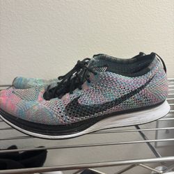 Nike Flyknit Racers