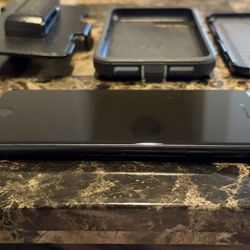 Unlocked iPhone SE - Black