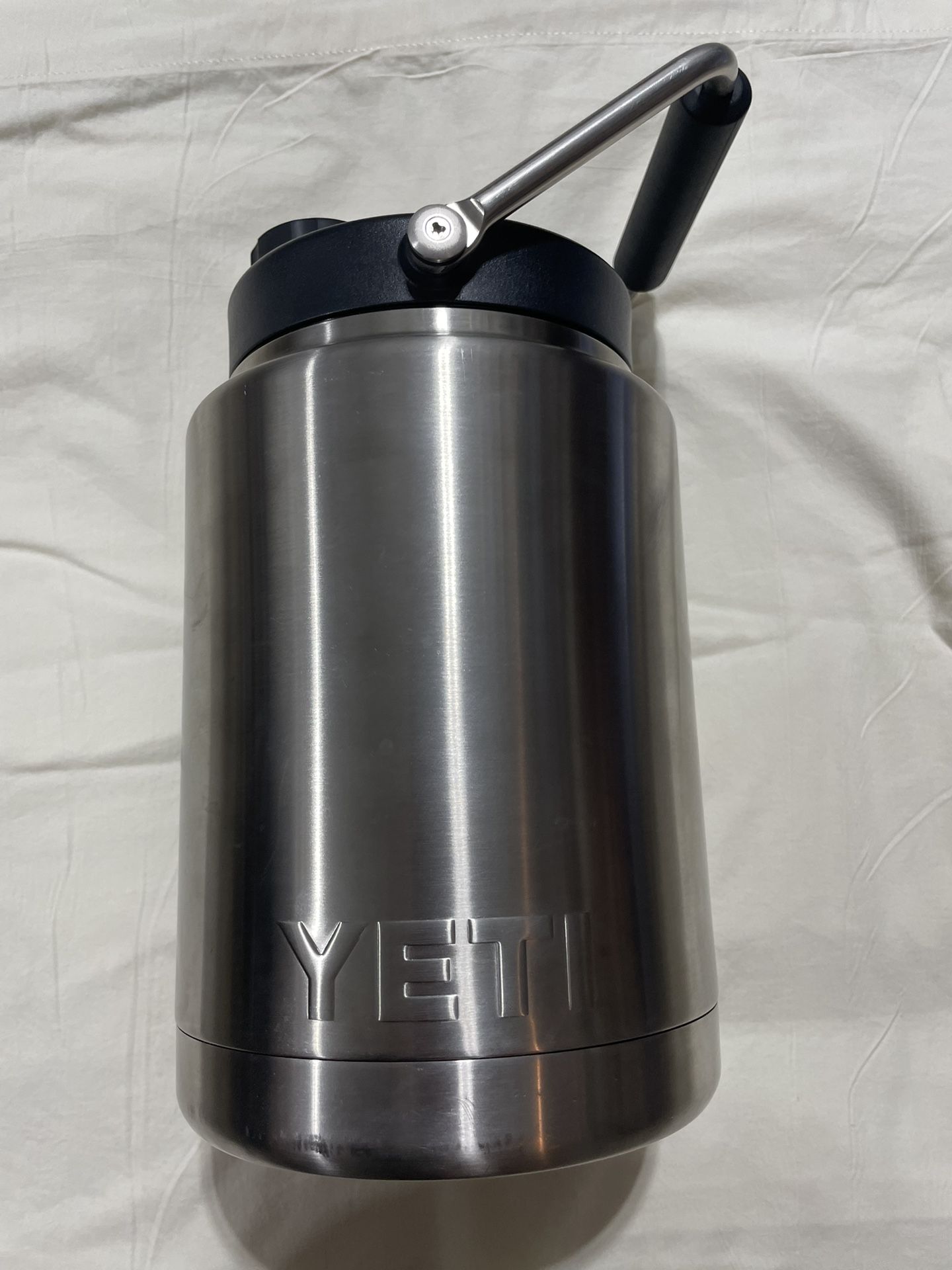 Yeti Rambler 1/2 Gallon Stainless Jug