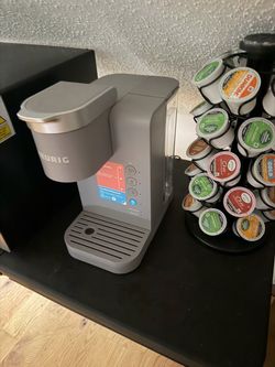 Keurig Iced Essentials Single Serve Coffee Maker, 3 Cup Sizes: 177, 237, and 296 ml