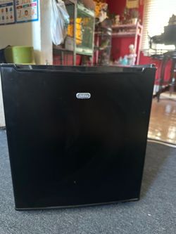 Sunbeam 1.7 Cu. Ft. Mini Fridge