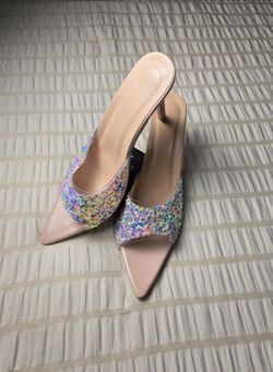 8.5 Woman Heels