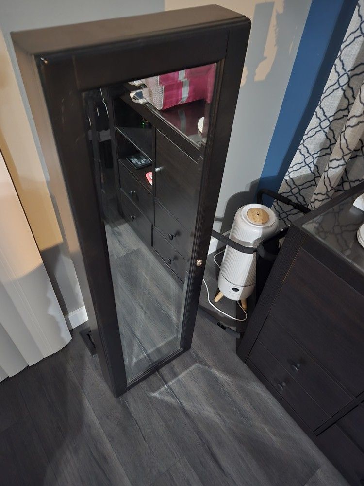 Hanging Mirror Jewelry Cabinet