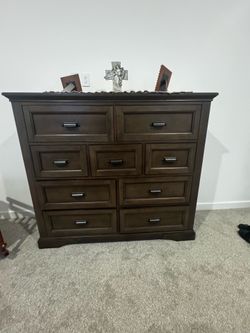 Bedroom set