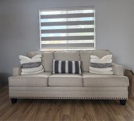 Sofa set