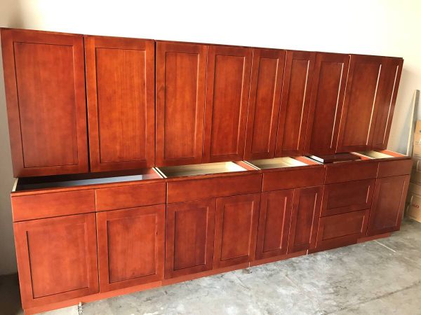 Leftover Overstock Shaker Red Oak Kitchen Cabinets for ...