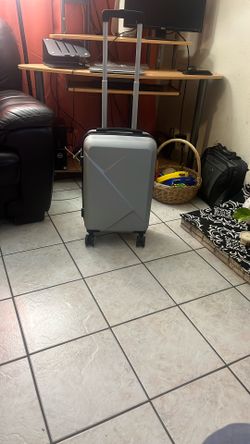20 Inches (small) Carry On Traveler’s Luggage 