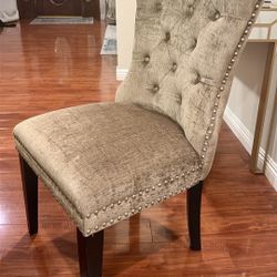 8 Beautiful Dining Chairs