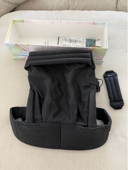 Artipoppe baby carrier