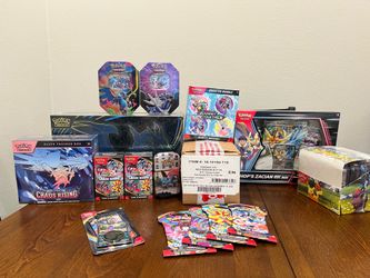 CRAZY - Pokemon Collection of Several Items