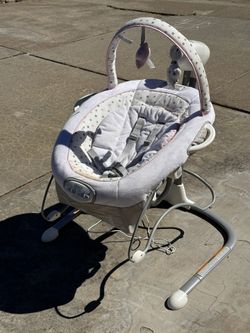 Graco Soothe N Sway Swing With Portable Bouncer