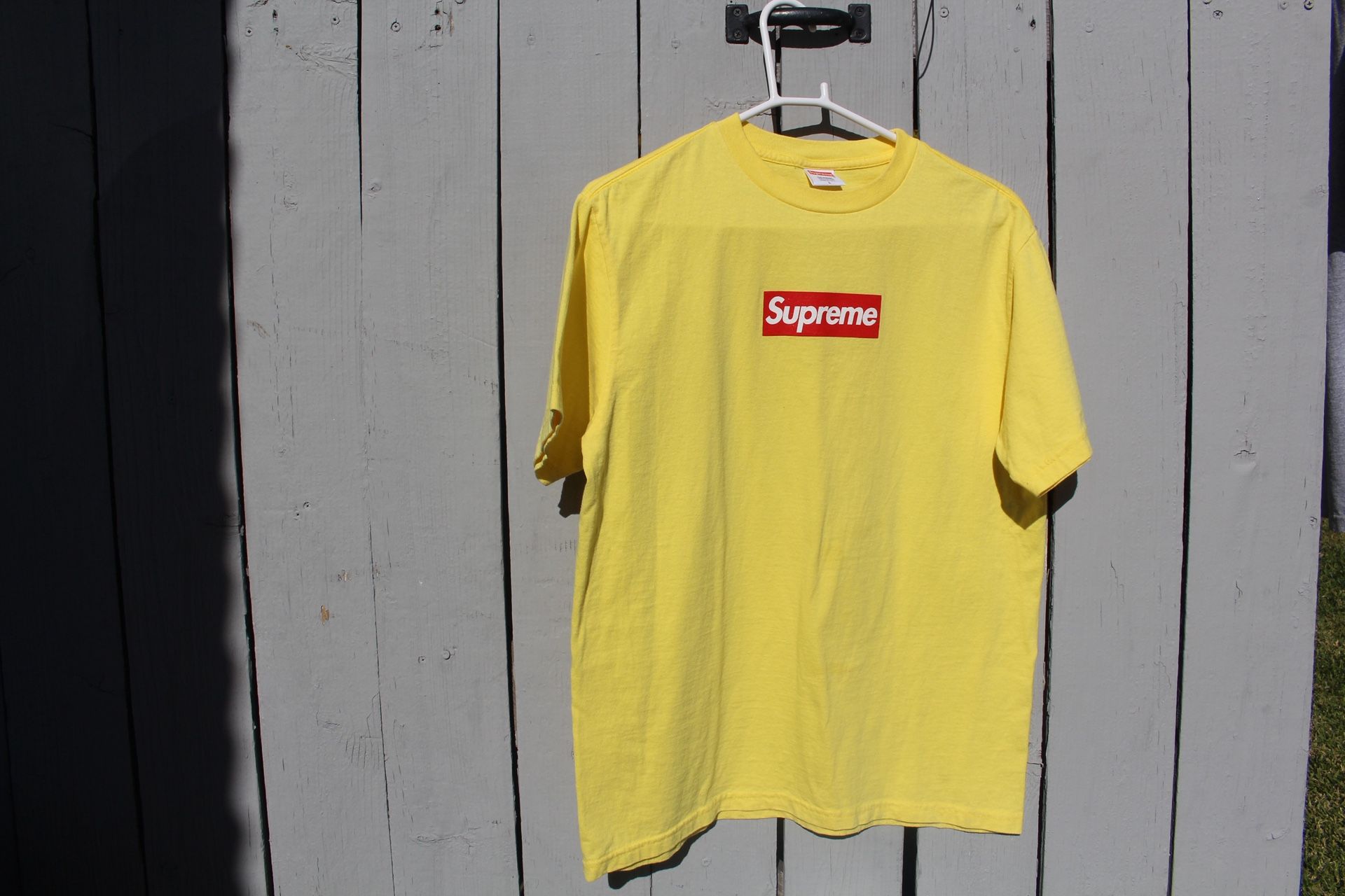 Supreme Box Logo Tee Yellow Large Made In USA Authentic