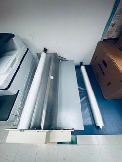 LEDCO EDUCATOR FD-25-733 LAMINATOR (There is a piece missing that apparently wrinkles the plastic when laminating)