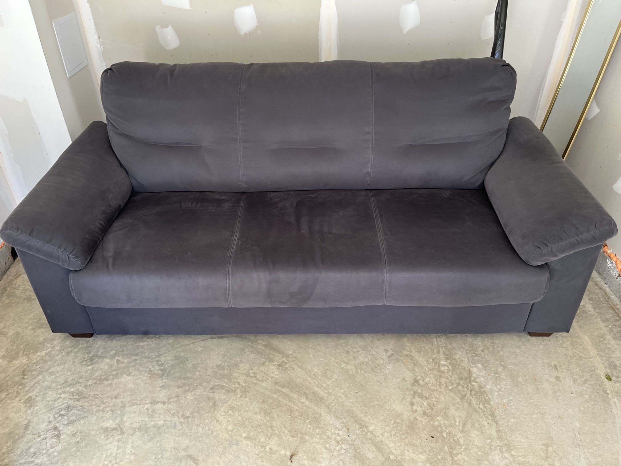 Sofa / Couch